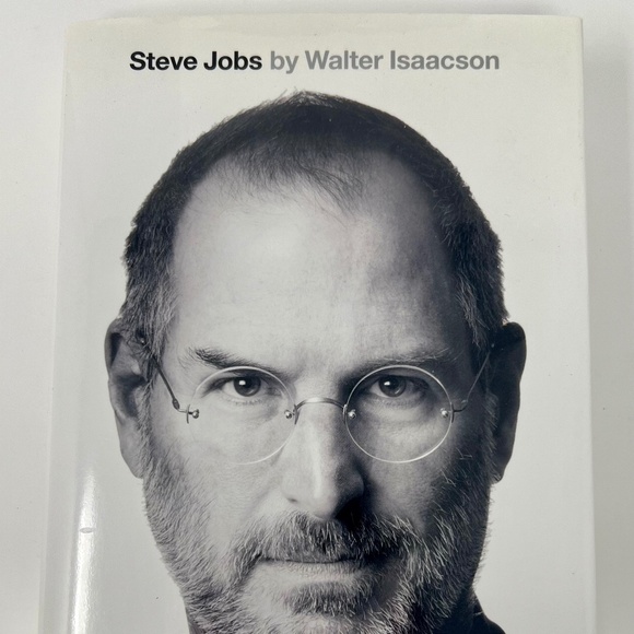 Steve Jobs by Walter Isaacson - Picture 1 of 3